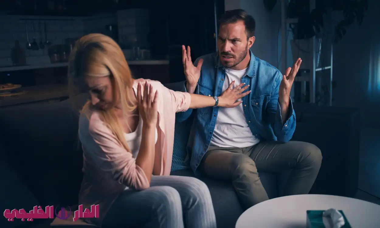     10 علامات إذا ظهرت على زوجك فهو يكرهك بشكل نهائي  